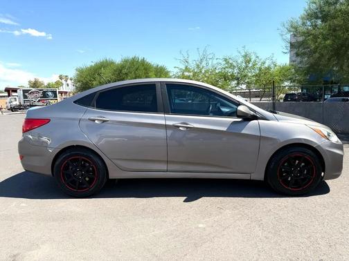 2017 Hyundai Accent Value Edition