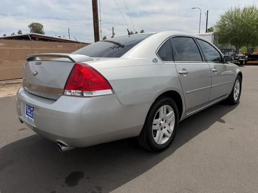 Silver 2007 Chevrolet Impala LT