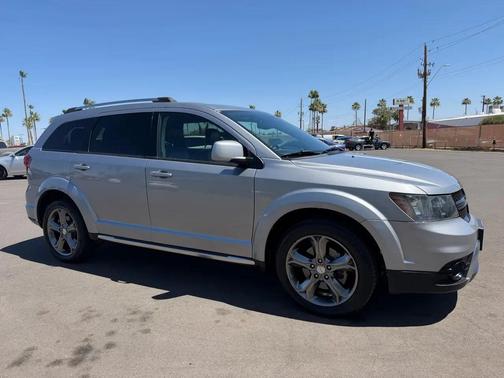 Gray 2017 Dodge Journey Crossroad