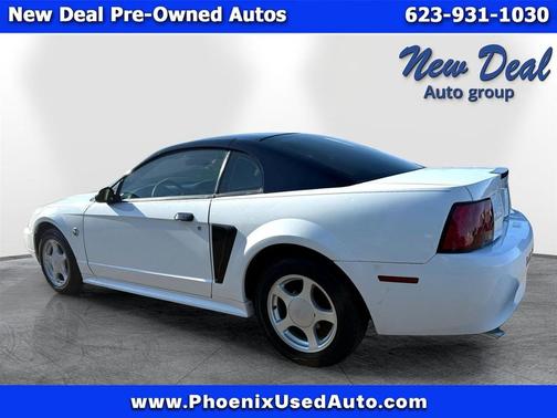 2004 Ford Mustang Deluxe