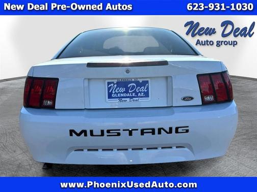 2004 Ford Mustang Deluxe