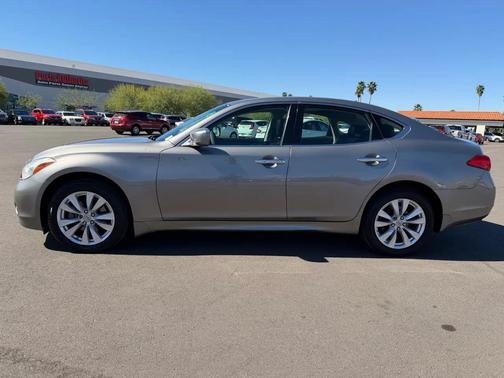 2011 INFINITI M37x Base