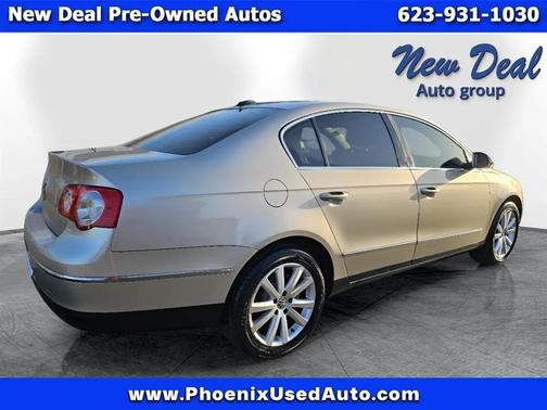 Gold 2006 Volkswagen Passat 3.6L