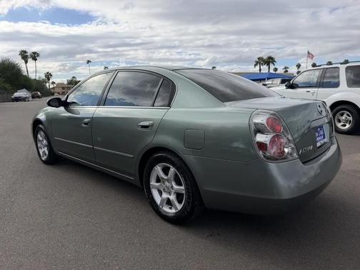 Green 2006 Nissan Altima 2.5 S