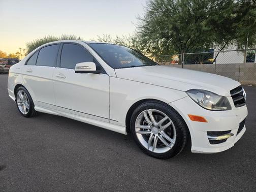 2014 Mercedes-Benz C-Class C250 Luxury Sedan