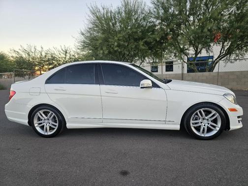 2014 Mercedes-Benz C-Class C250 Luxury Sedan