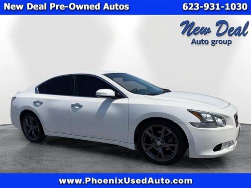 Pearl White 2013 Nissan Maxima SV