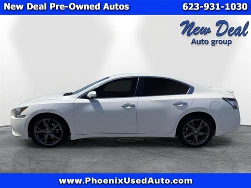 White 2013 Nissan Maxima SV