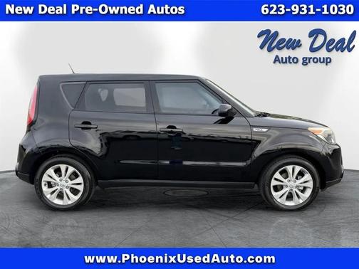 Black 2016 Kia Soul +