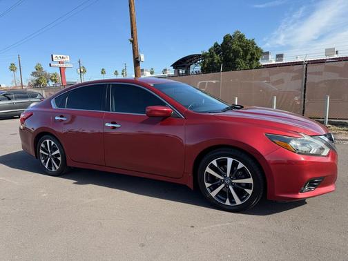 2016 Nissan Altima 2.5 SR