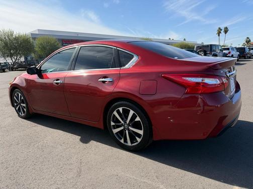 2016 Nissan Altima 2.5 SR