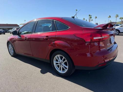 Red 2015 Ford Focus SE
