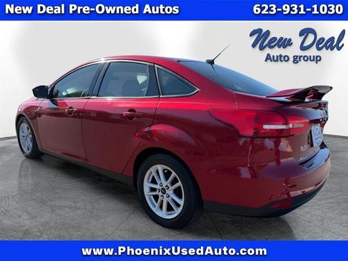 Red 2015 Ford Focus SE