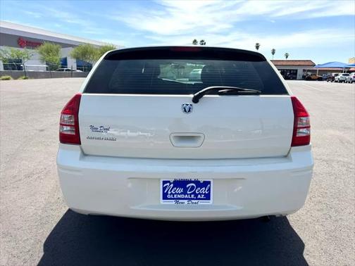 2005 Dodge Magnum SE