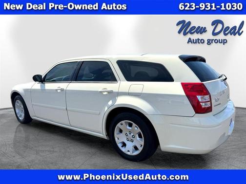 2005 Dodge Magnum SE