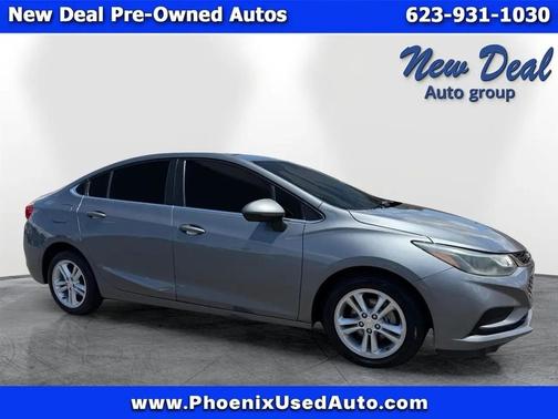 Gray 2018 Chevrolet Cruze LT