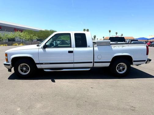 1996 Chevrolet 1500 Ext. Cab 8-ft. Bed 2WD