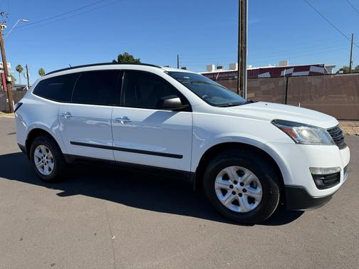 2017 Chevrolet Traverse LS