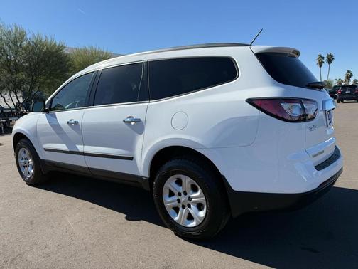 2017 Chevrolet Traverse LS