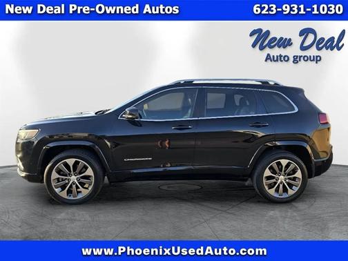 Black 2019 Jeep Cherokee Overland