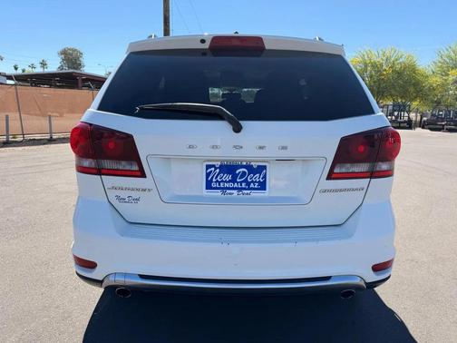 White 2016 Dodge Journey Crossroad