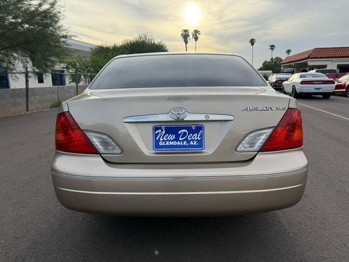2002 Toyota Avalon XL