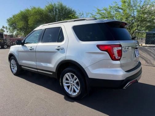 Silver 2016 Ford Explorer XLT