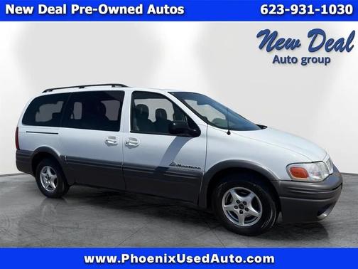 White 2002 Pontiac Montana 1SA Extended