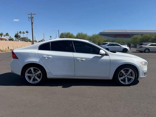 White 2015 Volvo S60 T6 Platinum