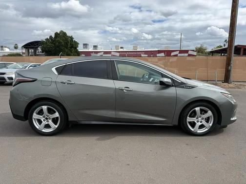 2017 Chevrolet Volt LT