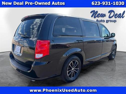 Black 2018 Dodge Grand Caravan SE