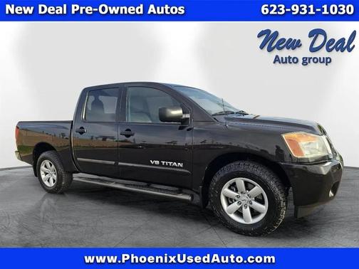 Black 2014 Nissan Titan SV