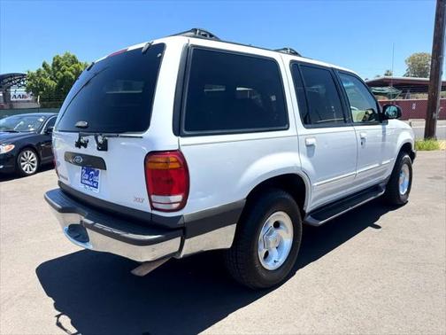2000 Ford Explorer XLT