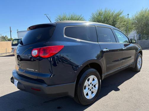 2011 Chevrolet Traverse LS
