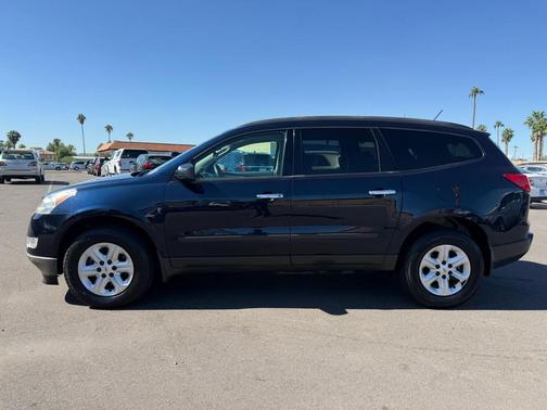 2011 Chevrolet Traverse LS