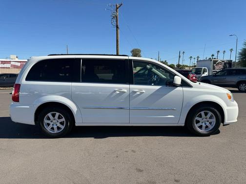 2011 Chrysler Town & Country Touring