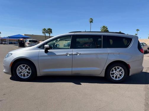 2021 Chrysler Voyager LXI