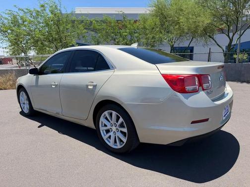Gold 2013 Chevrolet Malibu 2LT