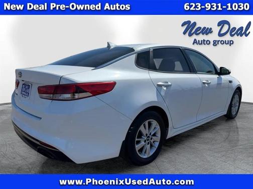 White 2016 Kia Optima LX