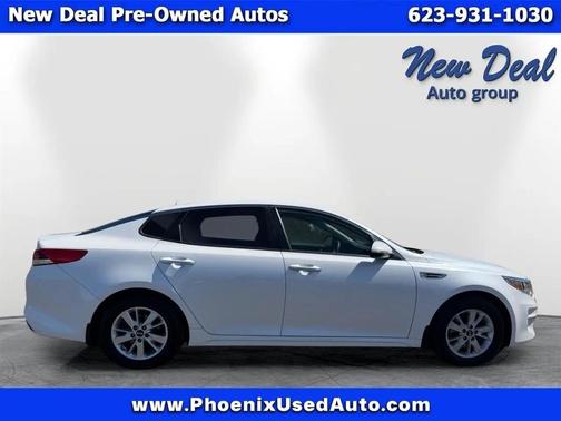 White 2016 Kia Optima LX