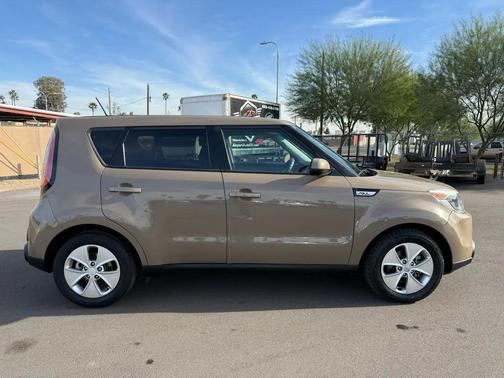 2016 Kia Soul Base