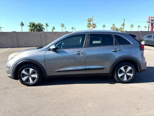 2017 Kia Niro LX