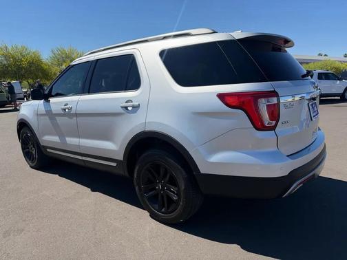 Silver 2017 Ford Explorer XLT
