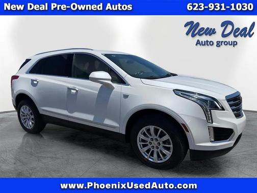 White 2017 Cadillac XT5 Base