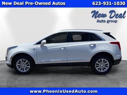 White 2017 Cadillac XT5 Base