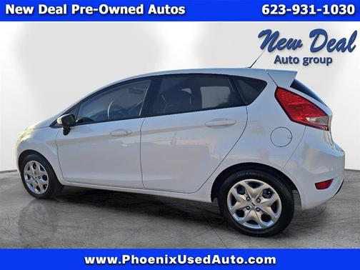 2013 Ford Fiesta SE Hatchback