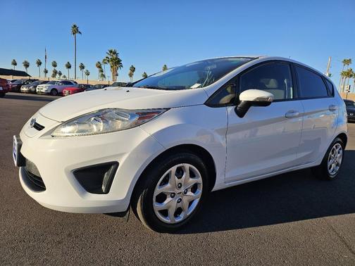 2013 Ford Fiesta SE Hatchback
