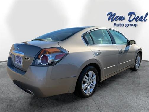 Gold 2012 Nissan Altima 2.5 S