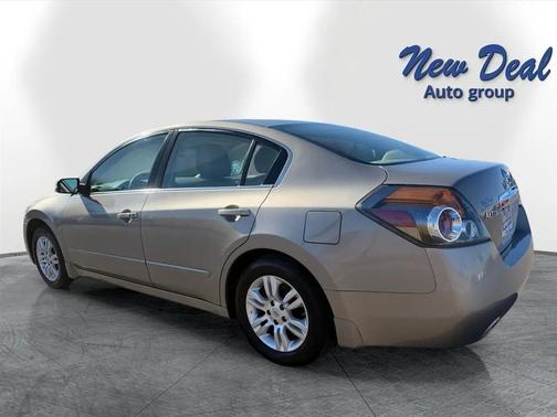 Gold 2012 Nissan Altima 2.5 S