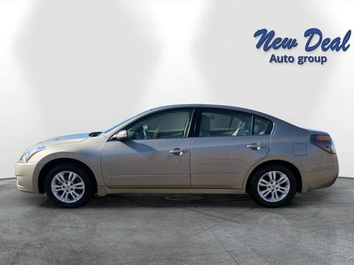 Gold 2012 Nissan Altima 2.5 S